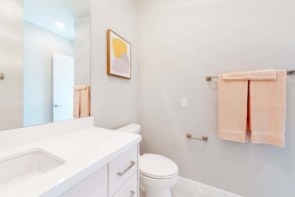 Dolphin Beach House - Private Pool & Fenced Yard