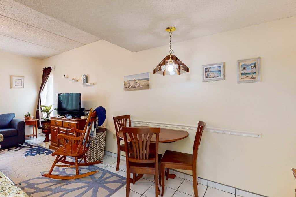 Ventura Condominiums #101