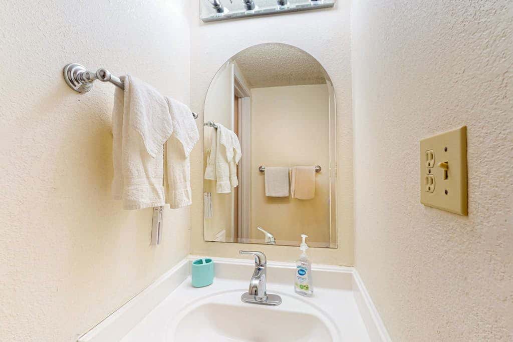 Ventura Condominiums #101