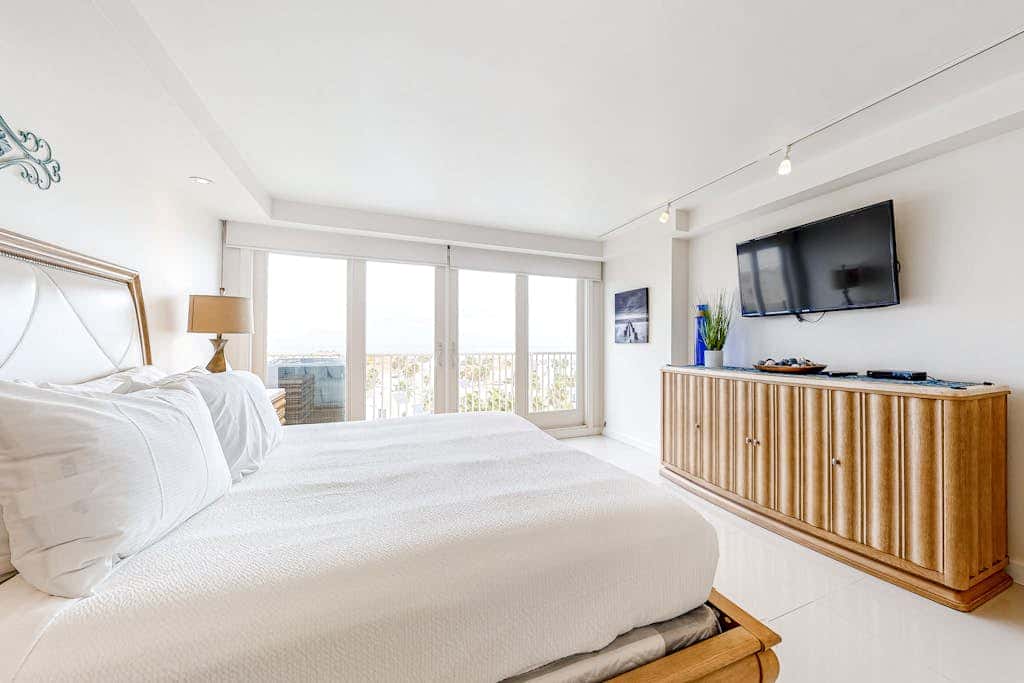 Solare Tower 705 - Gulf-Front, Ocean Views & Pool