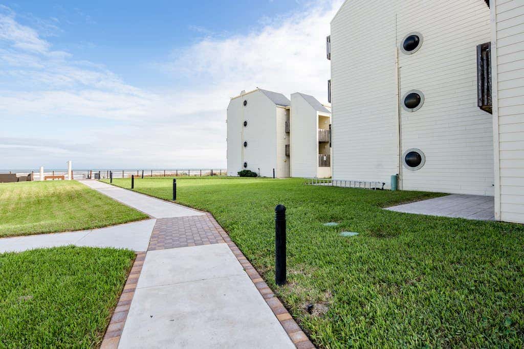 Solare Tower 705 - Gulf-Front, Ocean Views & Pool