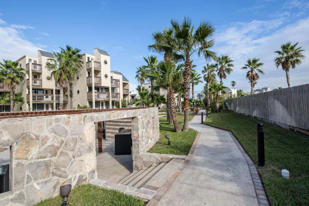 Solare Garden Villa 220