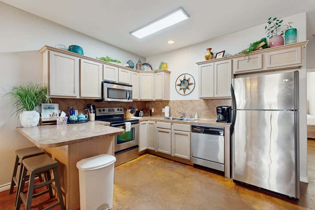 Palm Bay 505 - Heated Pool, Close to the Beach