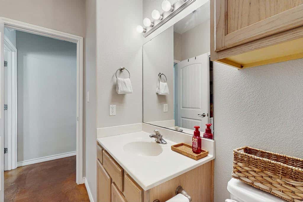 Palm Bay 505 - Heated Pool, Close to the Beach