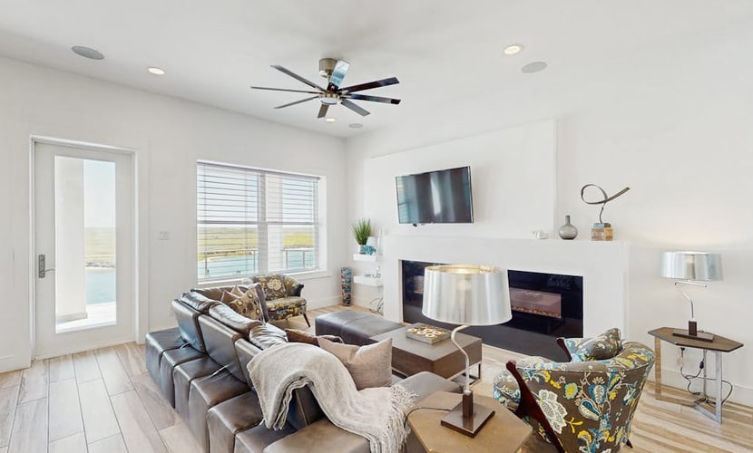 Modern Townhouse with Gulf & Lake Padre Views, WiFi, Central AC, & Washer/Dryer