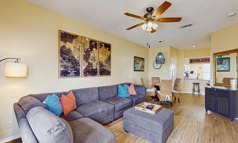 Dog-friendly getaway near the beach with heated outdoor pool & 2 hot tubs