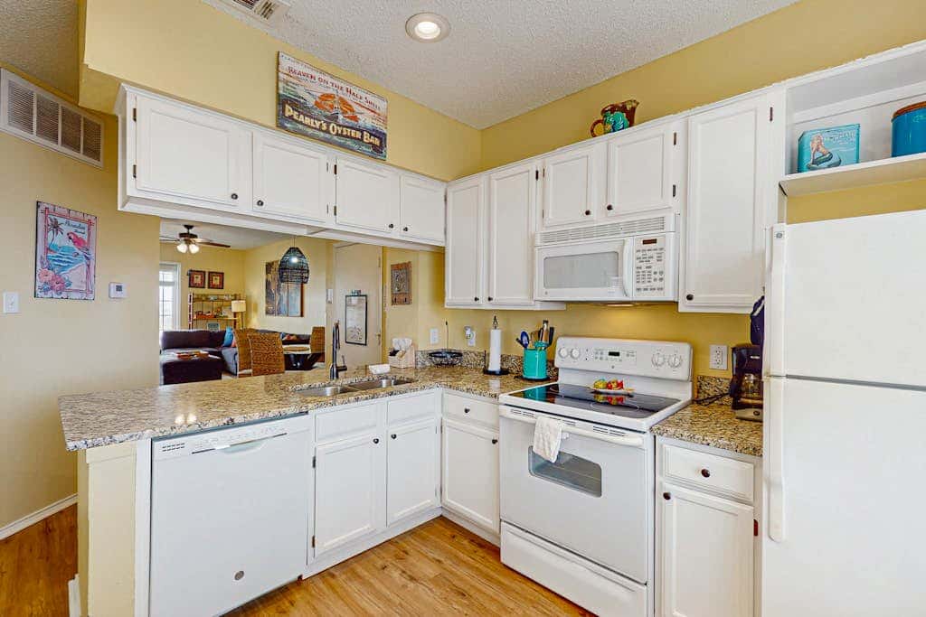 Beach Club 276 - Heated Pool, 2 Hot Tubs, Dogs OK
