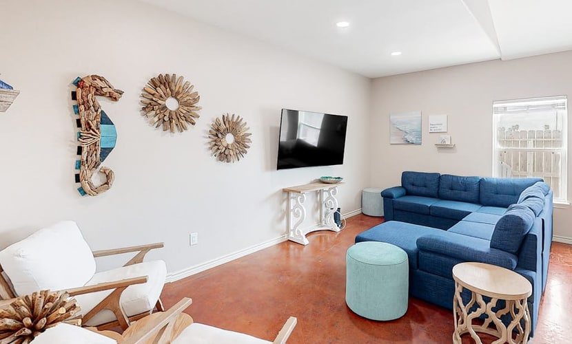 Nemo Cay Retreat | Heated Pool & Kids’ Play Fountains | 5 Minutes to Beach