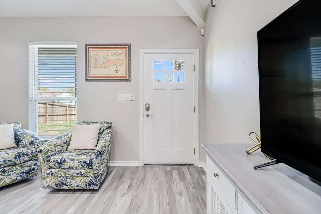 Friendly neighborhood home near fishing pier with dog-friendly yard & W/D