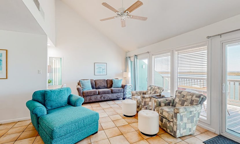 Waterfront condo with sunset views, boat access, & sparkling pool