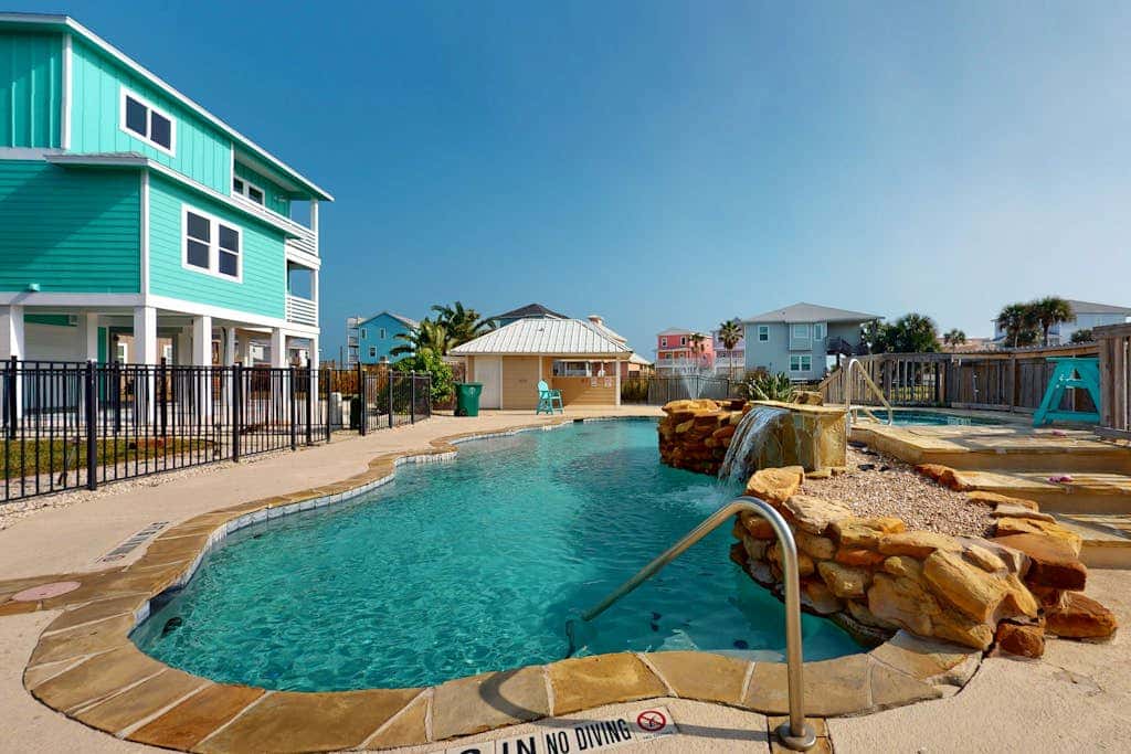 Bella Vista #25 - Water Views, Pool & Hot Tub