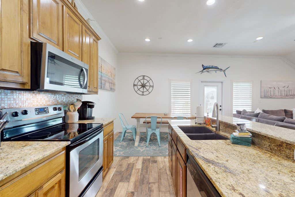 Bella Vista #25 - Water Views, Pool & Hot Tub