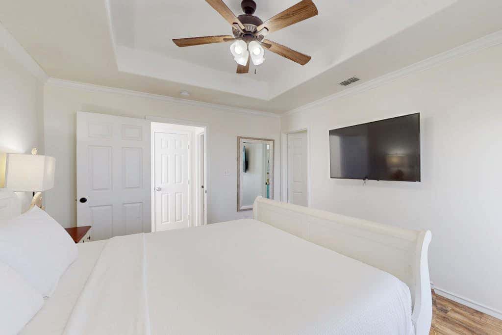 Bella Vista #25 - Water Views, Pool & Hot Tub
