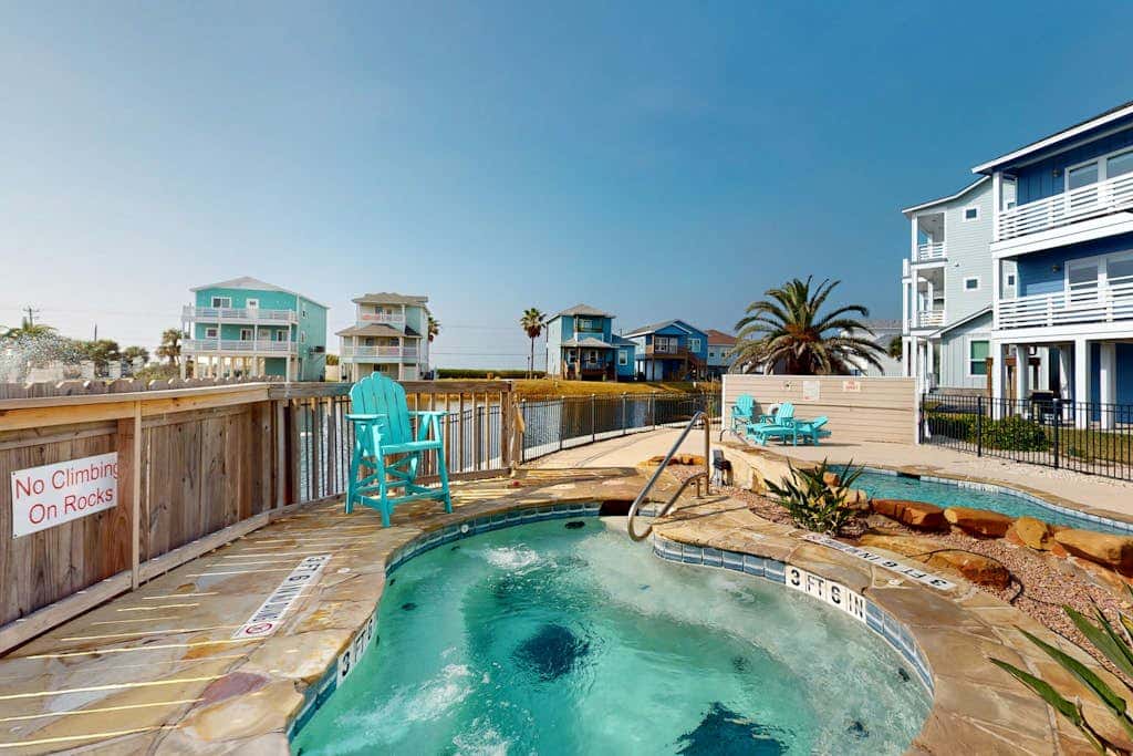 Bella Vista #25 - Water Views, Pool & Hot Tub