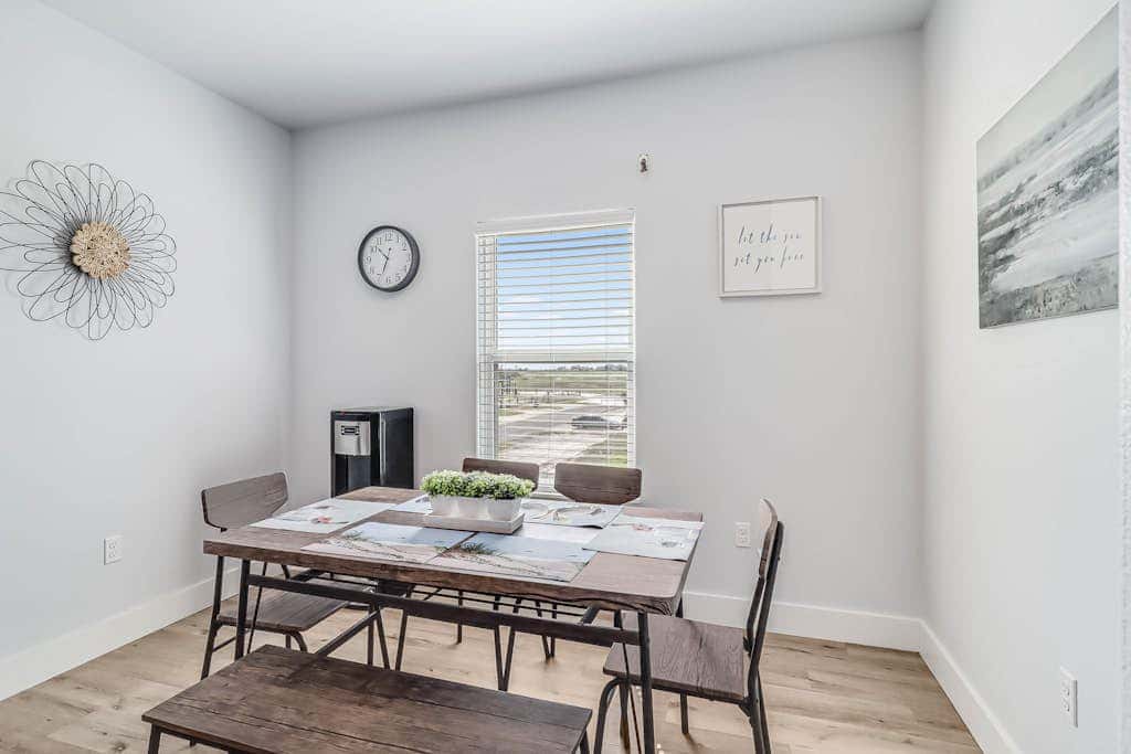 The Sea Glass Inn - Ocean Views, Yard & Dogs OK