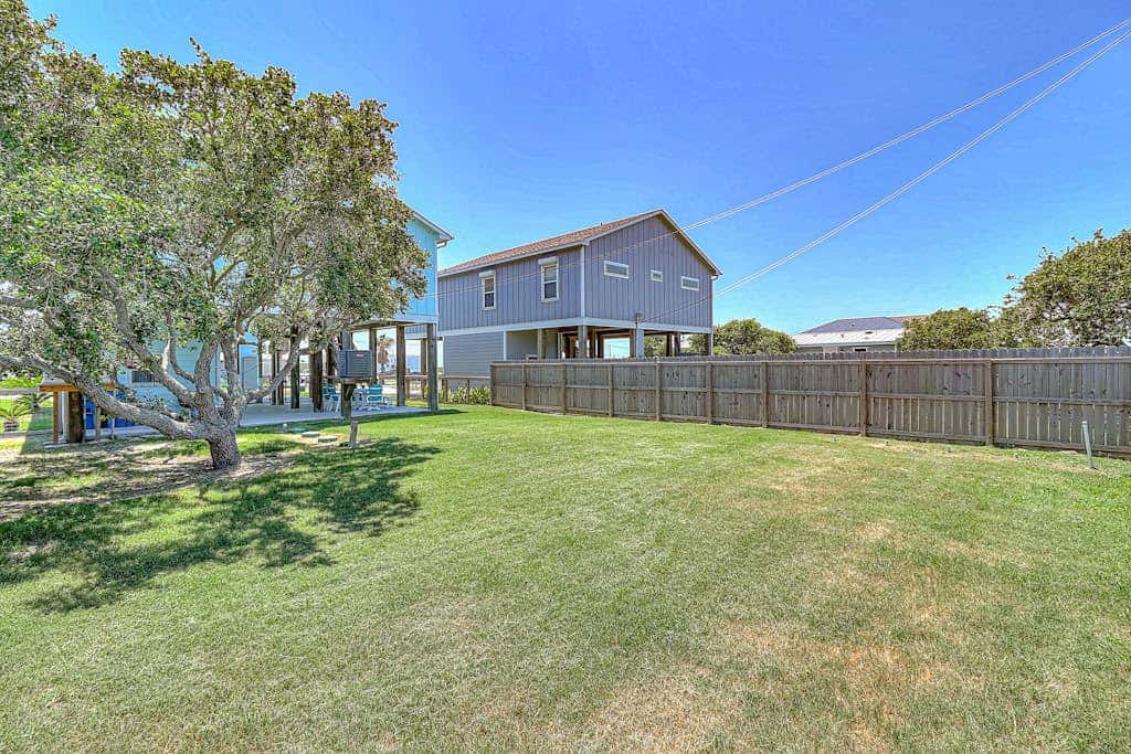 The Sea Glass Inn - Ocean Views, Yard & Dogs OK