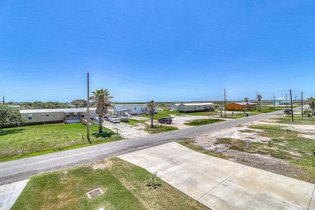 The Sea Glass Inn - Ocean Views, Yard & Dogs OK