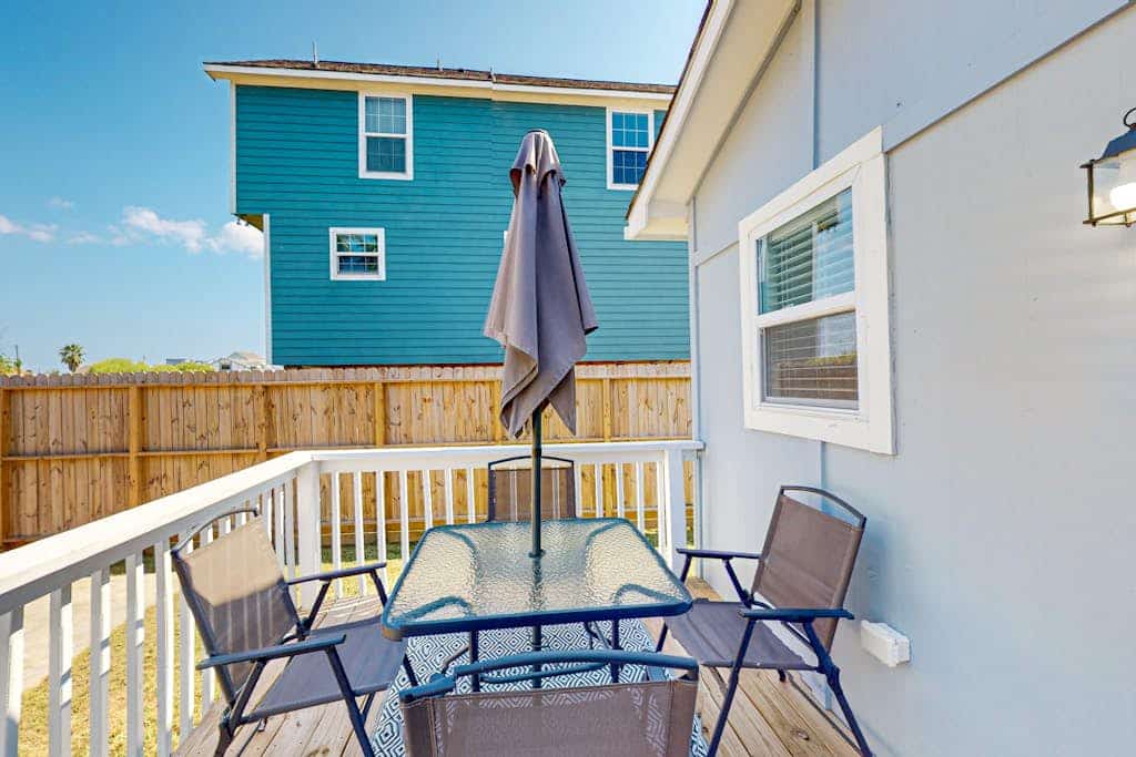 Wonderful sun-filled retreat w/ generous patio, firepit, & W/D - near the beach