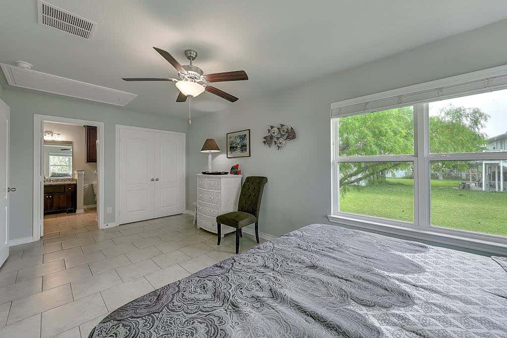 Relaxed Beachin - Rooftop Deck & Bay Views