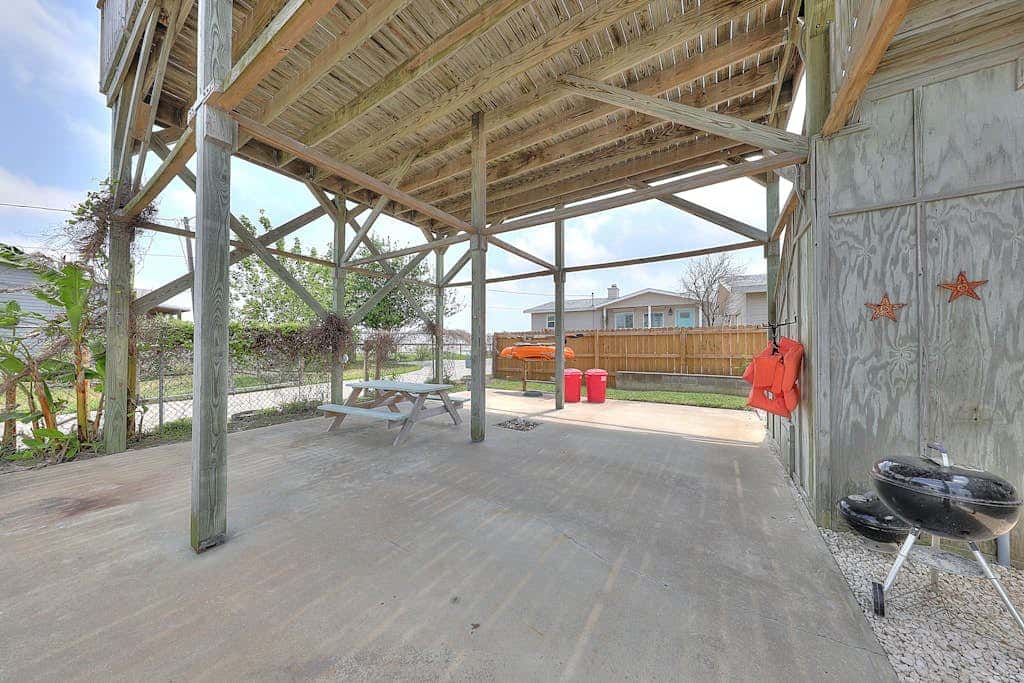 Relaxed Beachin - Rooftop Deck & Bay Views
