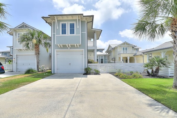Beautiful Bay-View Home & Casita with Courtyard, Patio & Balcony