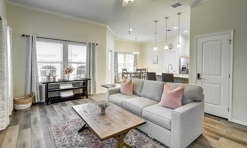 Placid home with balcony, patio, gas grill, washer/dryer, & pool - golf nearby