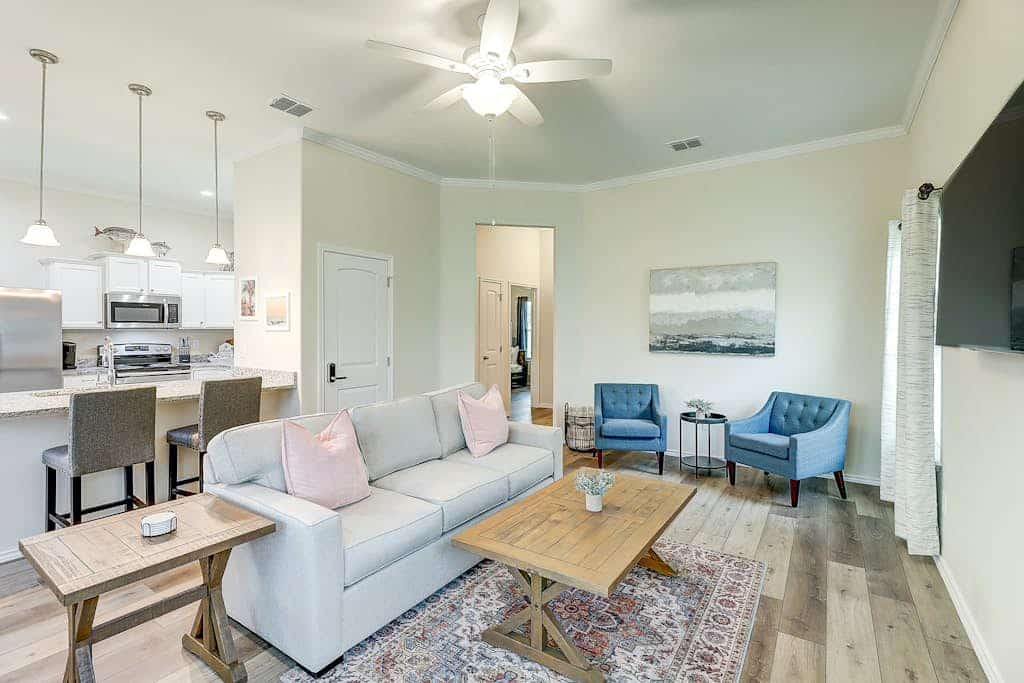 Placid home with balcony, patio, gas grill, washer/dryer, & pool - golf nearby