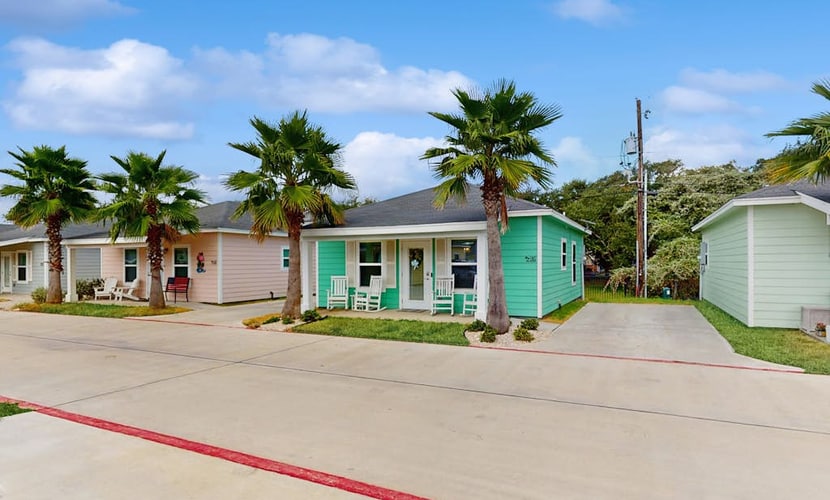 Dog-friendly retreat with shared pool and firepit