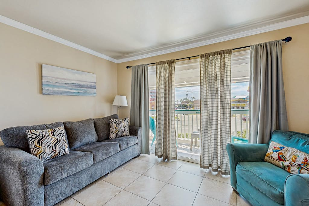 Beachside Escape - Gulf-Front Condo with Pool