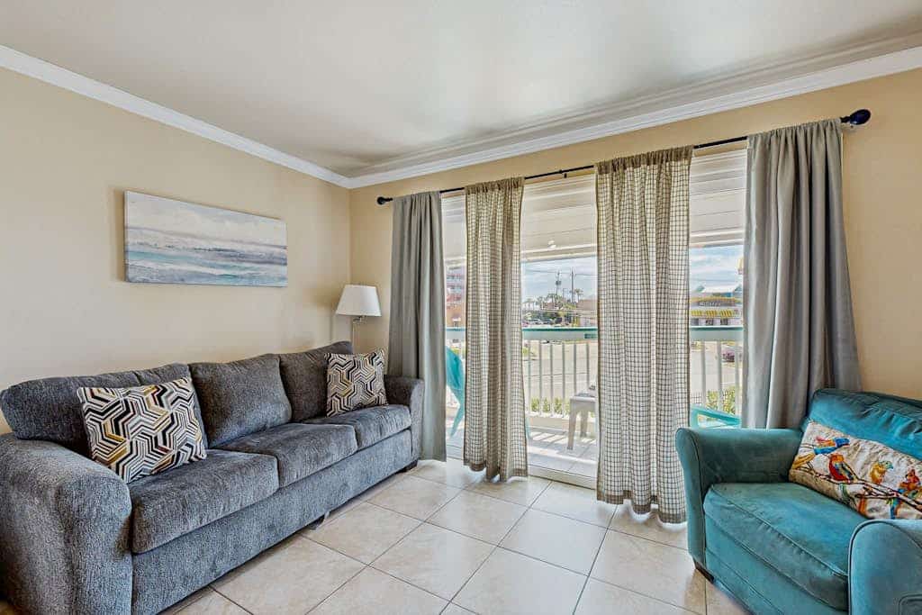 Beachside Escape - Gulf-Front Condo with Pool