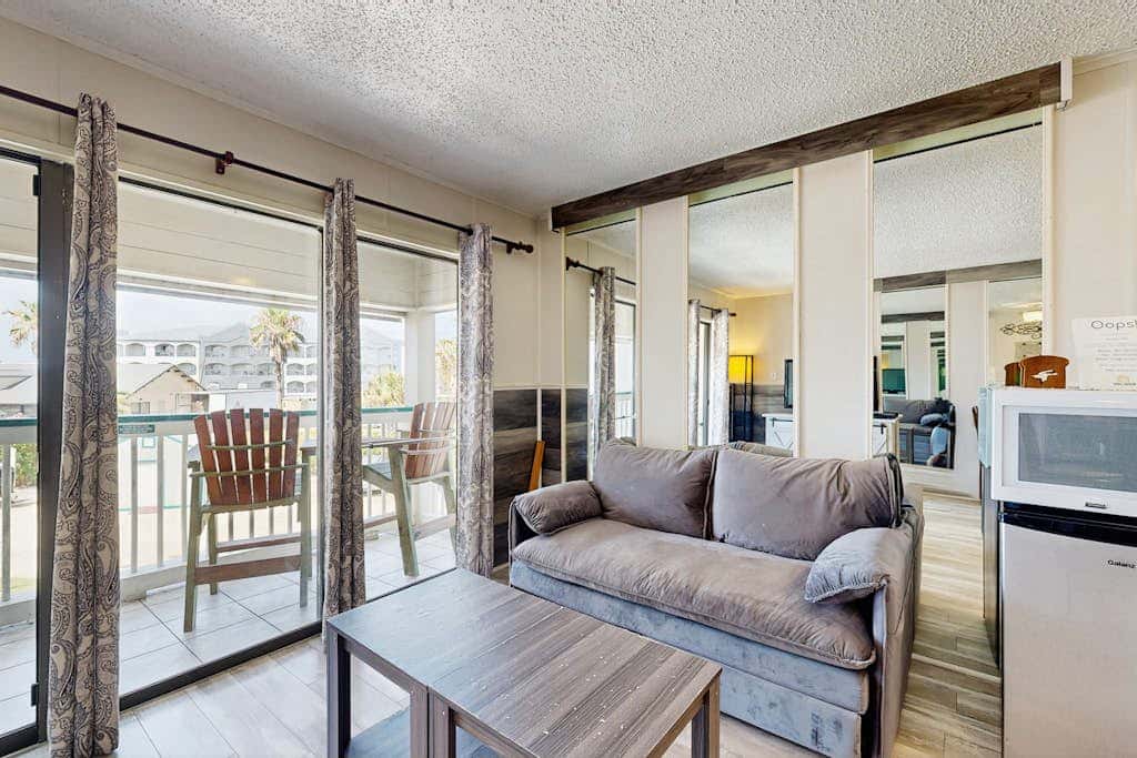 Casa Del Mar - Beachside Pleasure