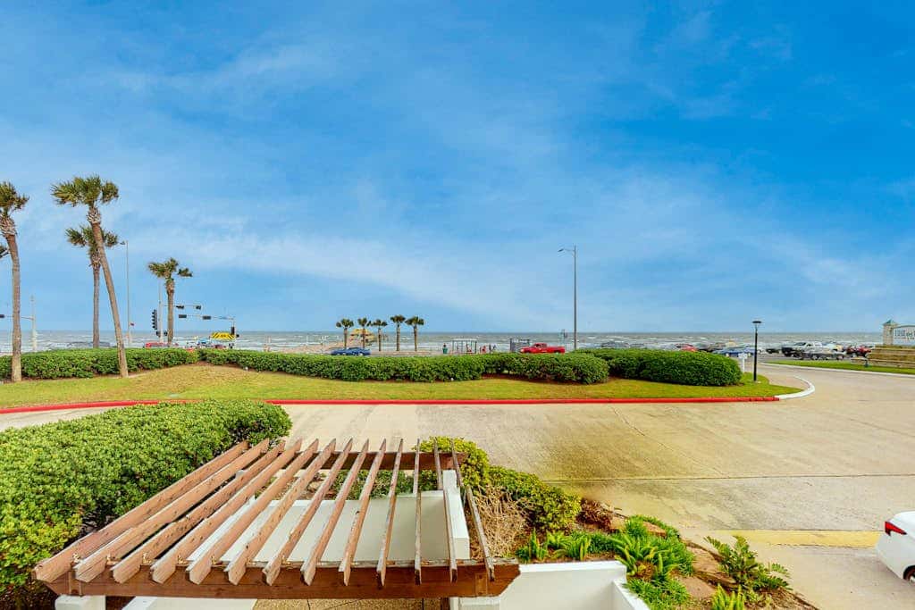 Casa Del Mar - Beachside Pleasure
