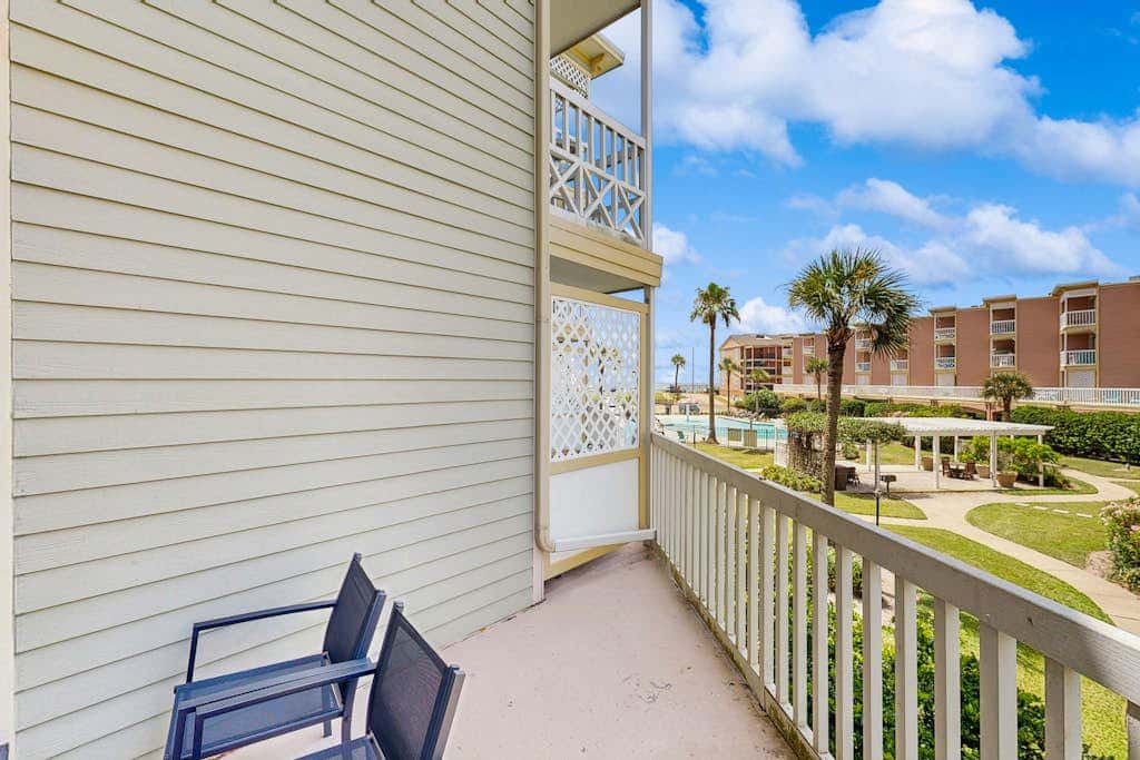 Victorian Condos Barefoot Beach Haven
