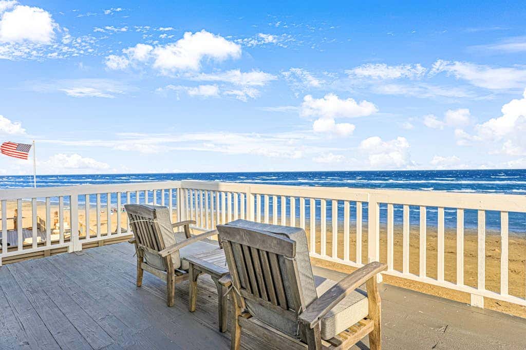 Song Beachfront - Gulf-Front Deck, Dog-Friendly