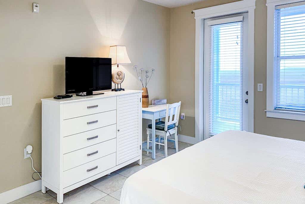 Pointe West Resort - OceanScape