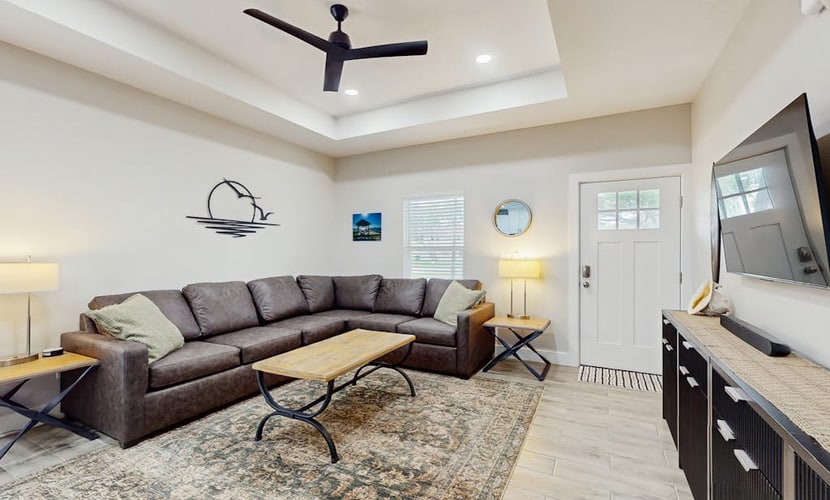Cozy dog-friendly home seconds from the beach with private grill & spacious yard
