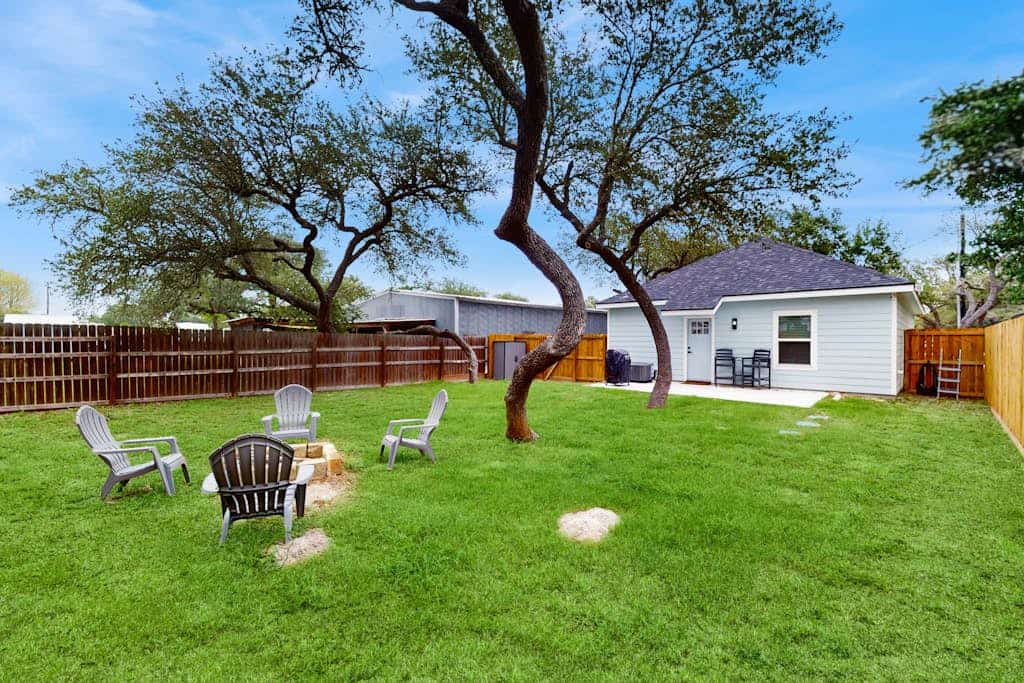 Cozy dog-friendly home seconds from the beach with private grill & spacious yard