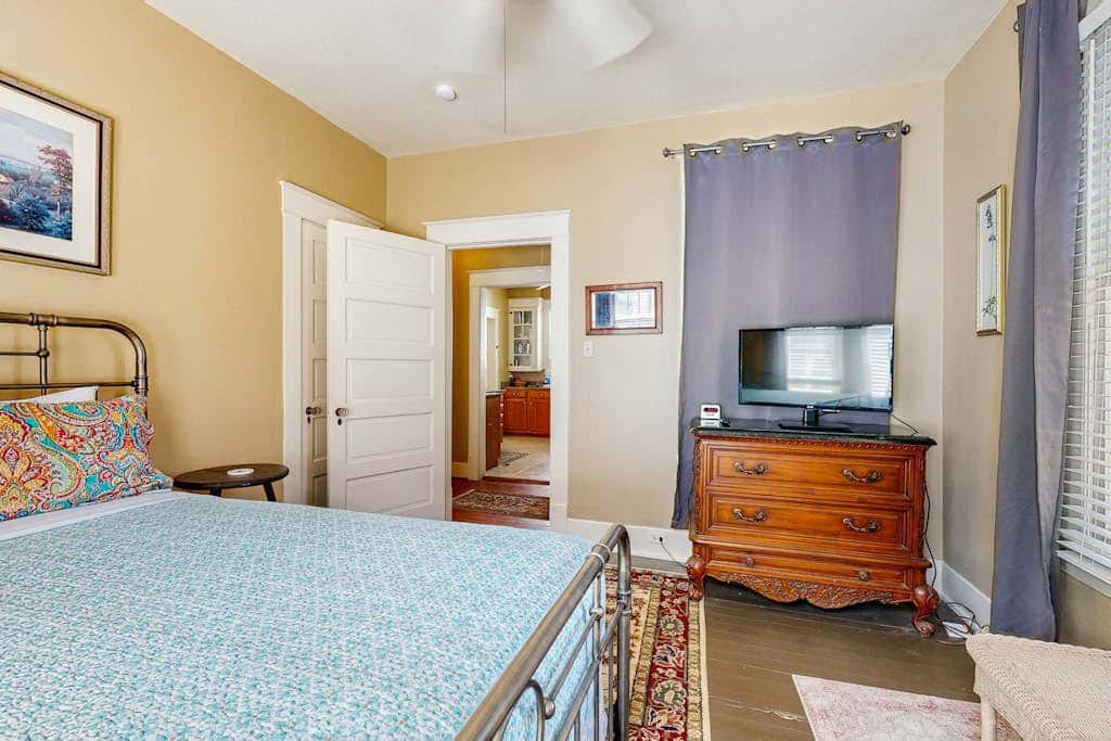 Greener Grasses - Pool Table, Deck & Dog-Friendly