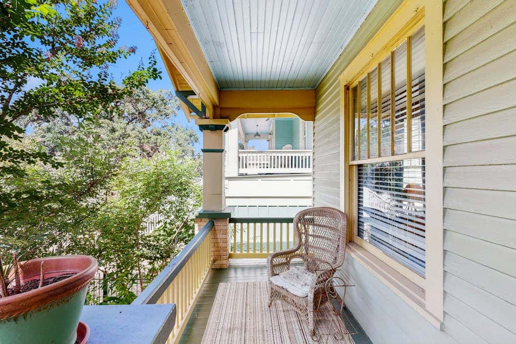Greener Grasses - Pool Table, Deck & Dog-Friendly