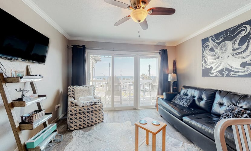 Modern condo with Gulf-view balcony - pools, hot tub, gym, beach access, W/D, AC
