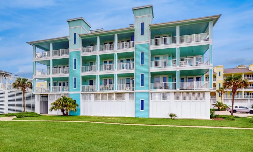 Oceanfront condo with gorgeous views, pool & hot tub - dog-friendly