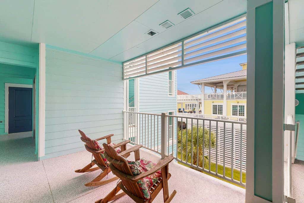 Pointe West Resort - Treasure on the Beach