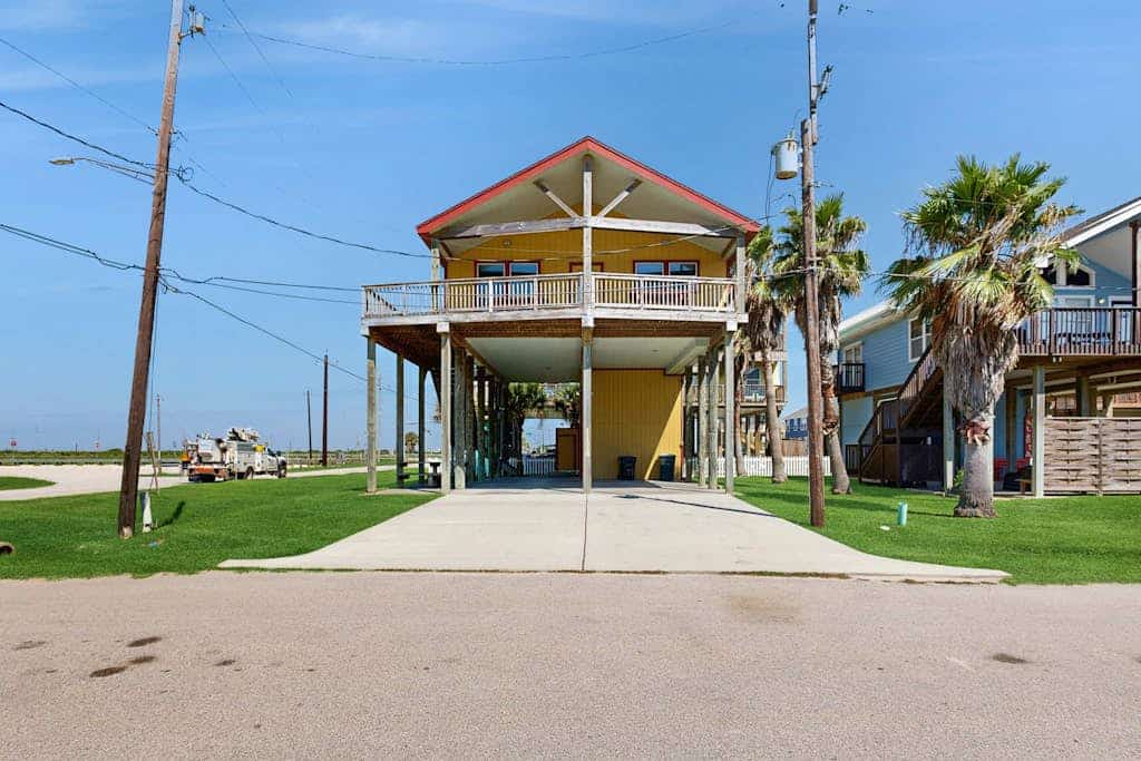 Paradise At Last - Ocean Views, Walk to Beach