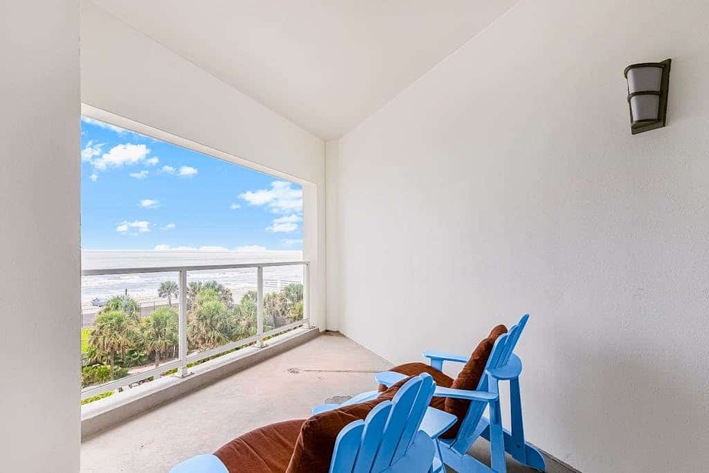 Oceanfront retreat with luxury pools, hot tub, lazy river, game room & balcony
