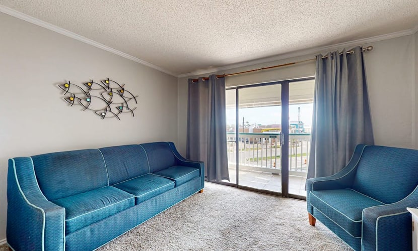 Oceanview condo with WiFi, balcony & pool