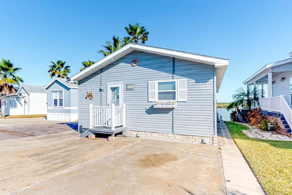 Long Island Village 638 Sand Dollar