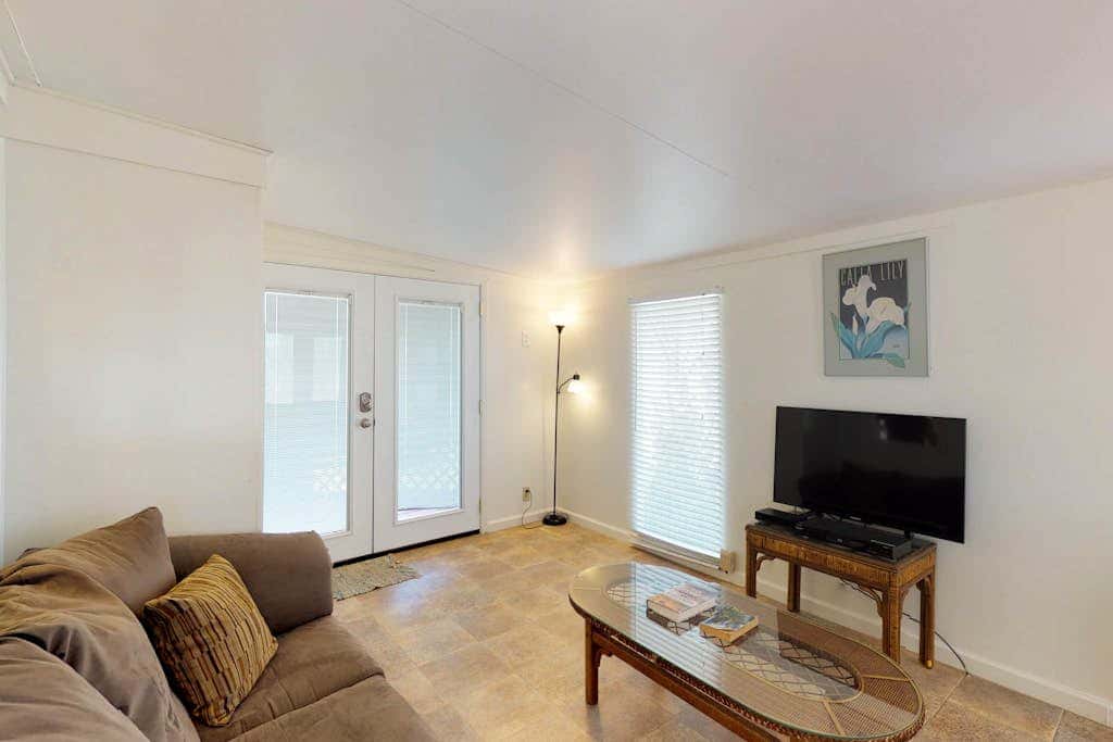 Long Island Village 621 Sand Dollar