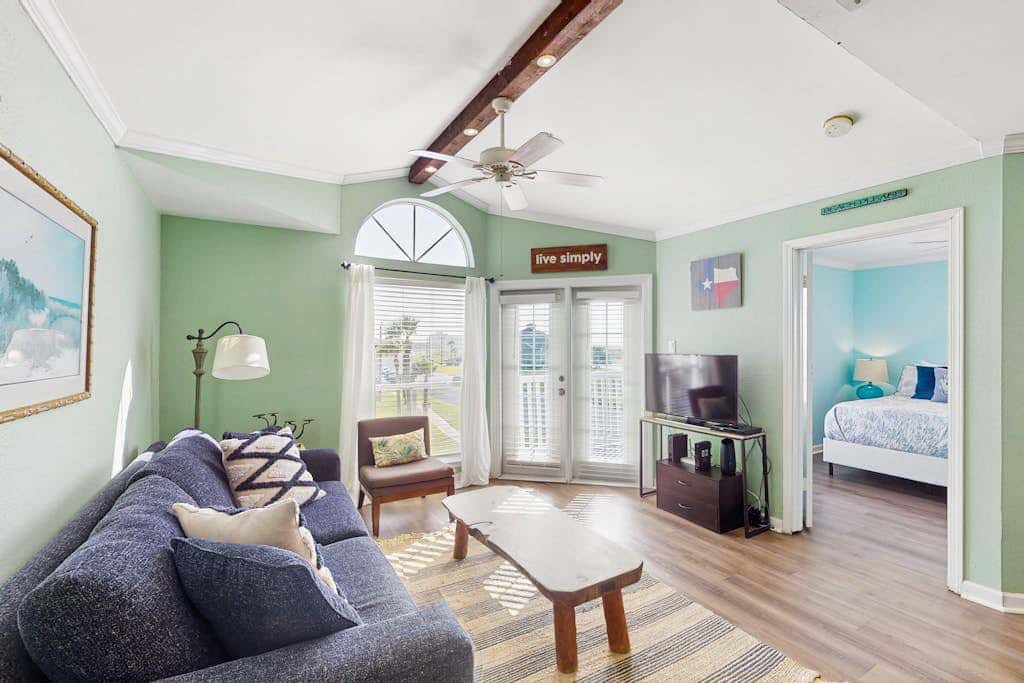 Beach Club 331 - Gulf-View Balcony & Hot Tub