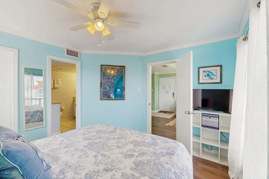 Beach Club 331 - Gulf-View Balcony & Hot Tub