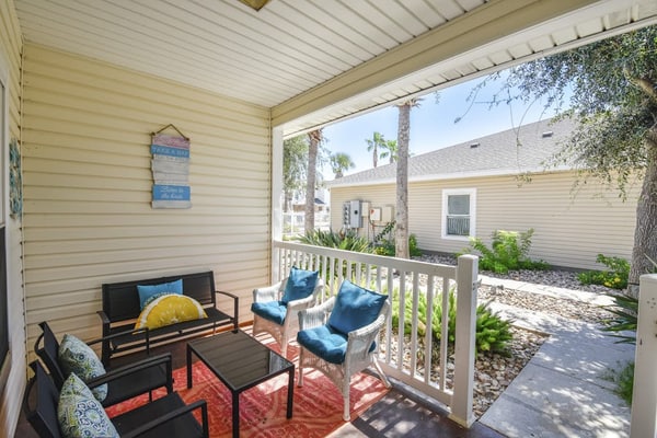 Dog-friendly home w/ a private patio & shared lagoon pool - close to the beach